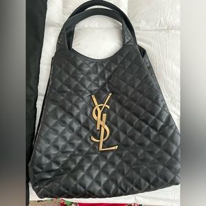 YSL ICARE MAXI SHOPPING BAG IN QUILTED LAMBSKIN